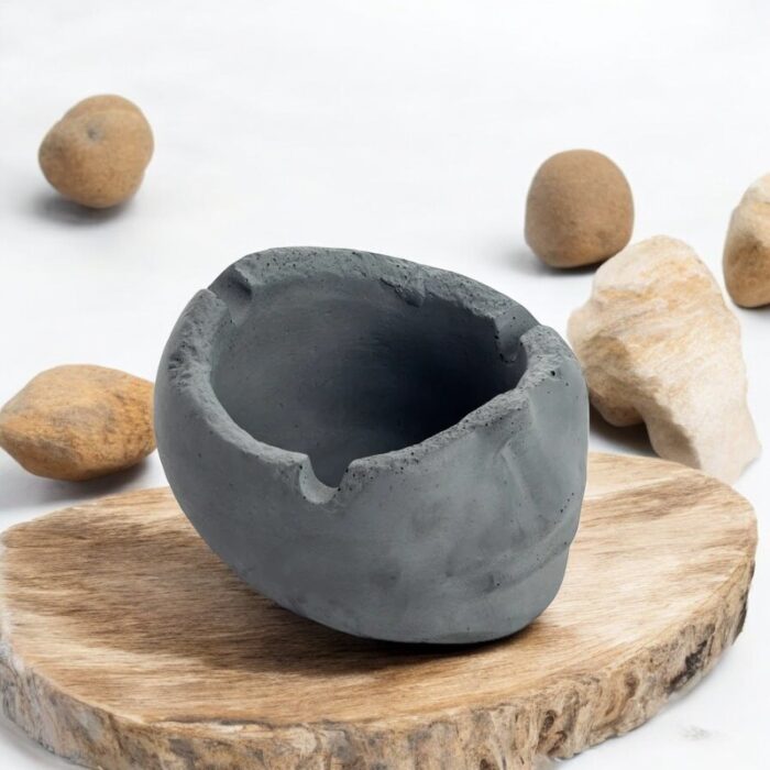 Half Face Design Concrete Ashtray