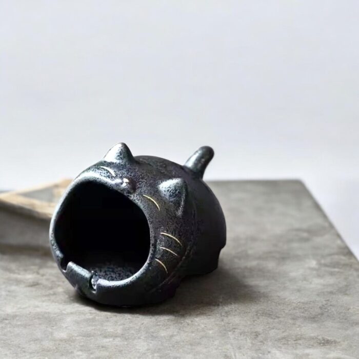 Funny Cat-Shaped Ashtray